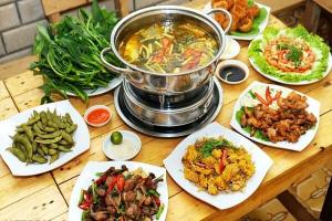 Quán lẩu đông khách và ngon nhất tỉnh Bắc Giang