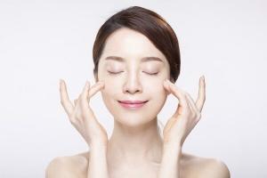 Viên uống cấp nước cho nữ tốt nhất hiện nay