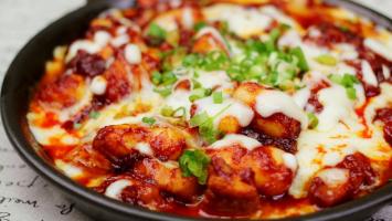 Địa chỉ bán gà phô mai ngon ở Quận Tân Bình, TP. HCM