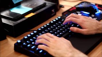 Bàn phím không dây chơi game tốt nhất hiện nay