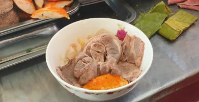 Địa chỉ ăn bún giò heo ngon nhất tại Sài Gòn