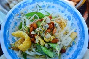 Cách làm món bún trộn thơm ngon, hấp dẫn nhất tại nhà