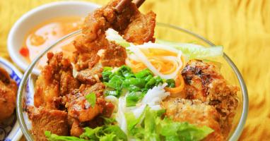 Quán bún thịt nướng ngon nhất Quận 4, TP. HCM