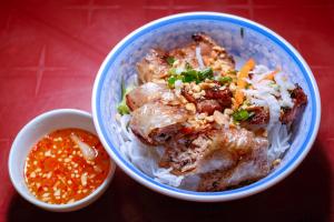 Quán bún thịt nướng ngon nhất Quận 1, TP. HCM