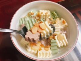 Địa chỉ ăn chè xuyên đêm ngon nhất tại Sài Gòn
