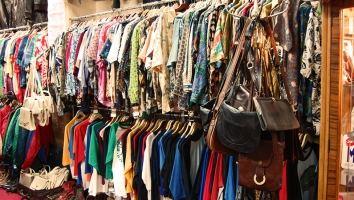 Khu chợ đồ secondhand nổi tiếng nhất Sài Gòn