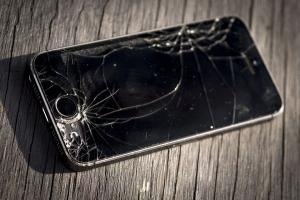 Địa chỉ ép kính, thay màn hình iPhone chính hãng uy tín nhất tại Đà Nẵng