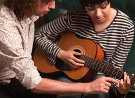 Địa chỉ học đàn guitar giá rẻ, uy tín nhất tại Hải Phòng