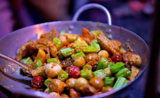 Khu ăn vặt giá rẻ ở Sài Gòn