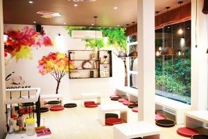 Quán cà phê view đẹp tại phố Nguyễn Chí Thanh, Hà Nội