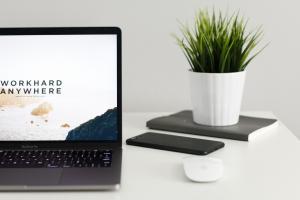 Laptop có thời lượng pin được đánh giá tốt nhất hiện nay