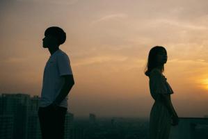 Lý do khiến người ta sợ hãi việc chia tay ngay cả khi tình yêu không còn đậm sâu