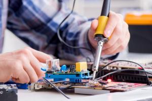 Địa chỉ sửa máy tính, laptop uy tín nhất quận Tây Hồ, Hà Nội