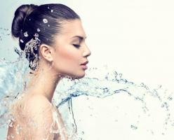 Mỹ phẩm cấp nước cho da dầu đáng dùng nhất hiện nay