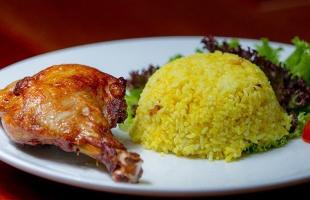 Quán cơm gà xối mỡ ngon nhất Hà Nội