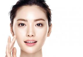 Sản phẩm dưỡng ẩm bình dân cho da dầu