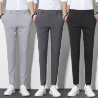 Shop bán quần tây nam trẻ trung, lịch lãm tại Hà Nội