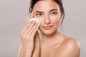 Sữa tẩy trang tốt nhất cho chị em