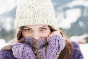 Thói quen tốt nhất để bảo vệ cổ họng ngày đông