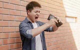 Nguyên nhân dẫn đến việc bạn luôn rỗng túi