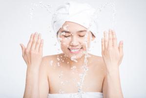 Tinh chất dưỡng ẩm cho da tốt nhất hiện nay