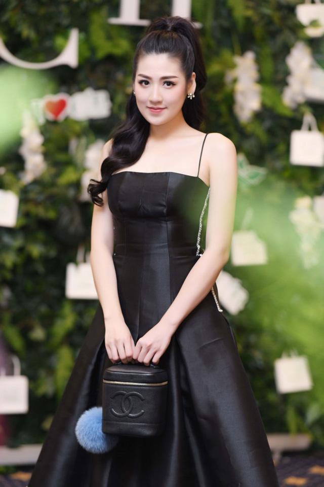 Á hậu Tú Anh (nguồn internet)