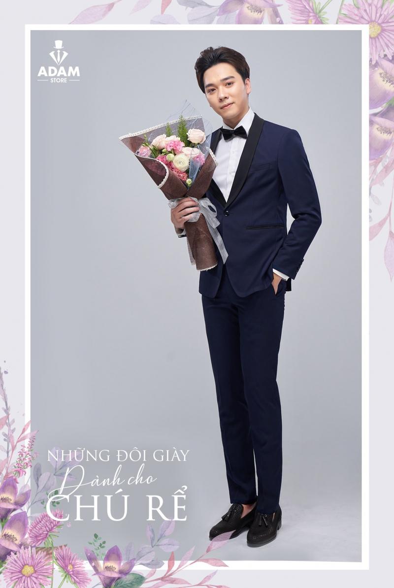 Adam Store sử dụng nhiều cách phối màu sặc sỡ để tạo ra vẻ trẻ trung cho những bộ vest của mình