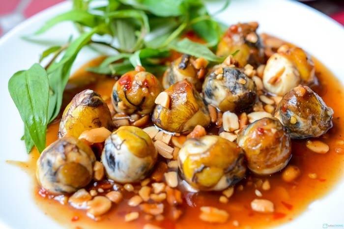 Ăn vặt lề đường