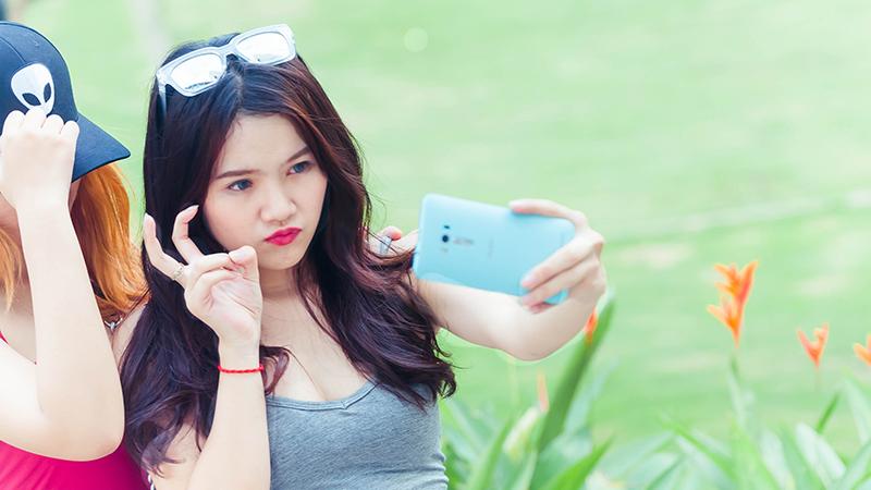 Là người bạn thân thiết trọn đời
