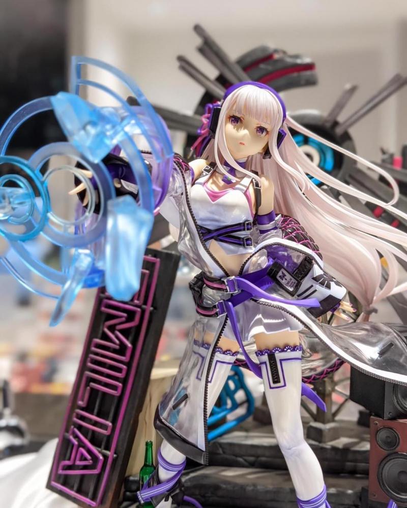 Anime figures - Tanoshii Shop
