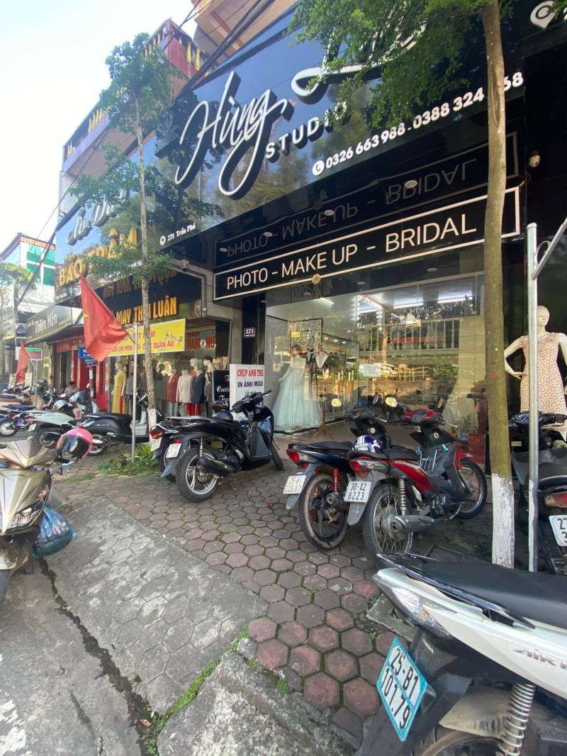 Áo cưới Hùng Lan