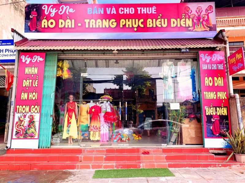 Áo dài - Trang phục biểu diễn Vy Na