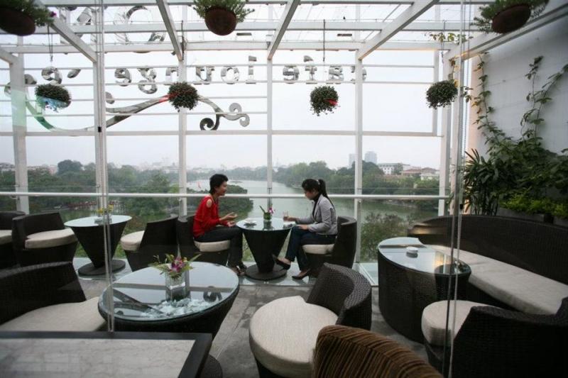 Avalon Cafe Lounge