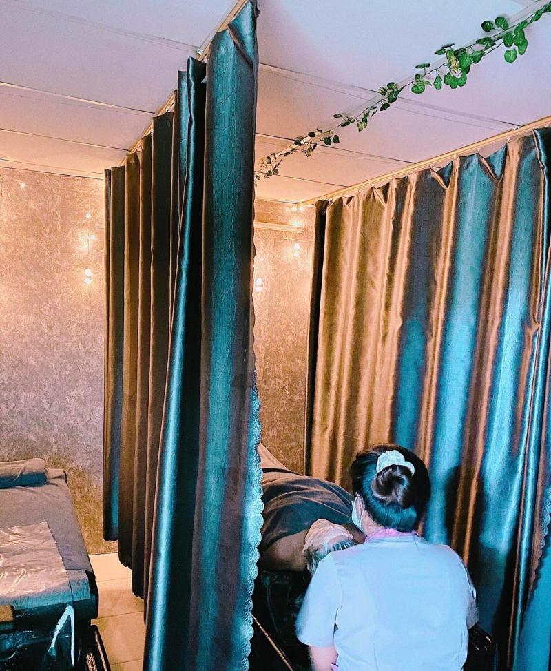 Bà Sáu - Gội đầu dưỡng sinh
