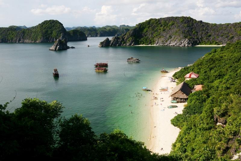Bãi Cát Dứa 2 - Vịnh Lan Hạ