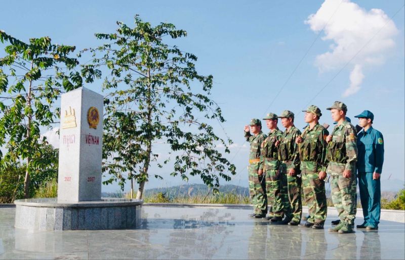 Anh bộ đội cụ Hồ