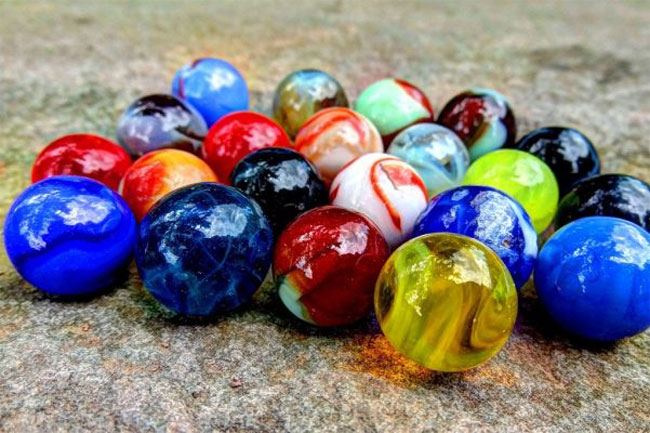 Những viên bi đầy màu sắc