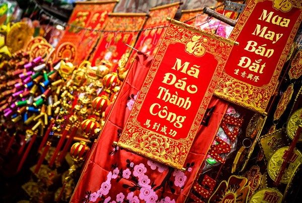 Câu đối ngày Tết không thể bỏ qua
