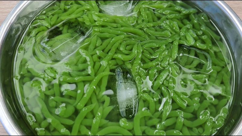 Món bánh lọt nồng nàn hương dứa