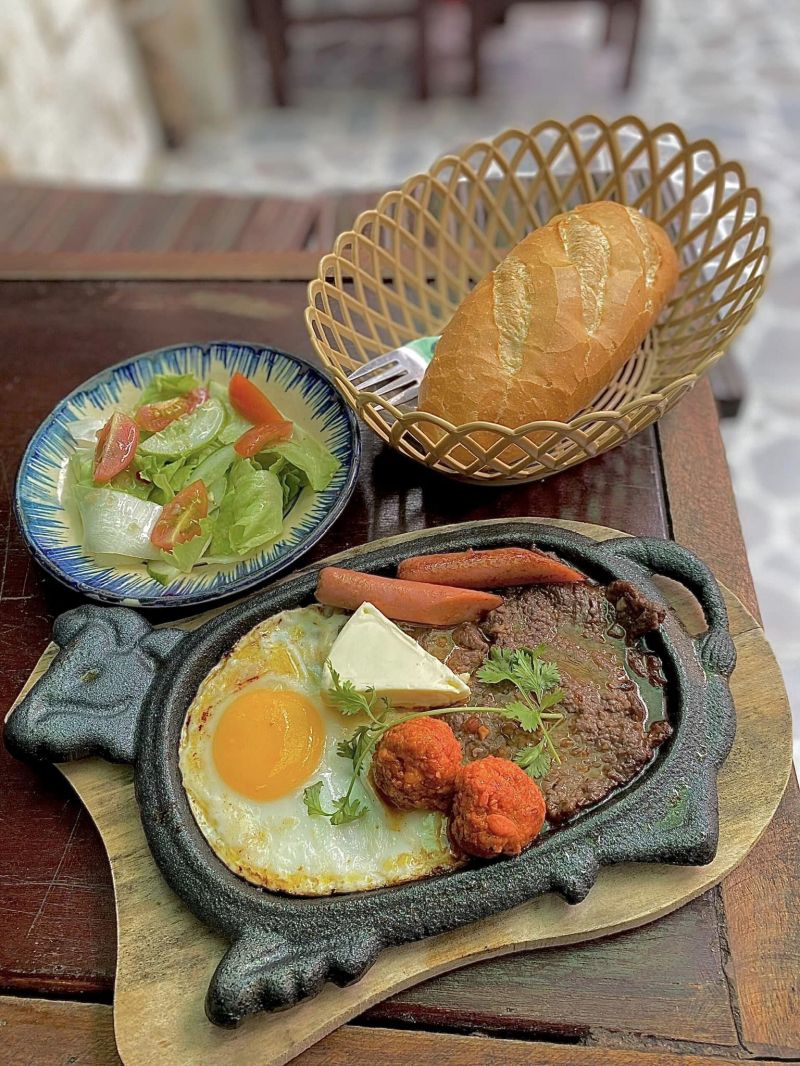 Bánh mì chảo cô Tiên