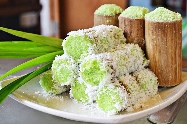 Bánh ống lá dứa