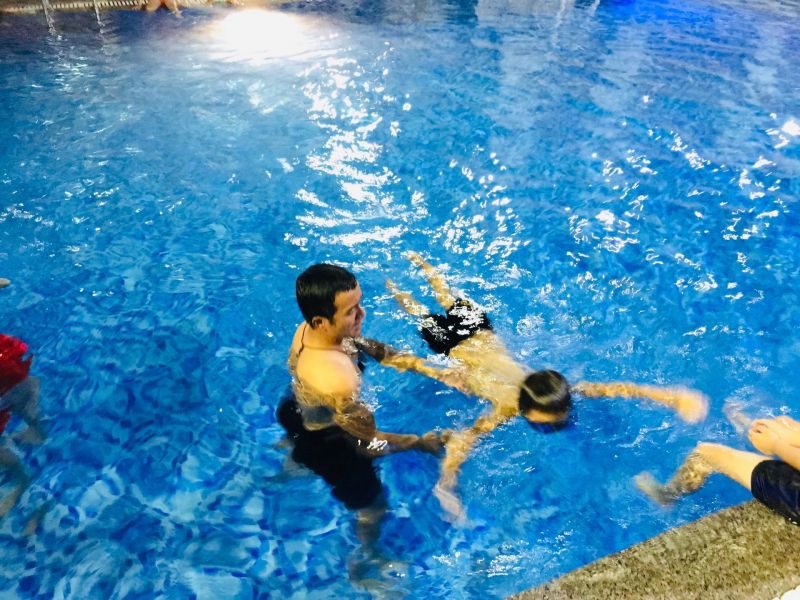 Hồ bơi Lộc Nga