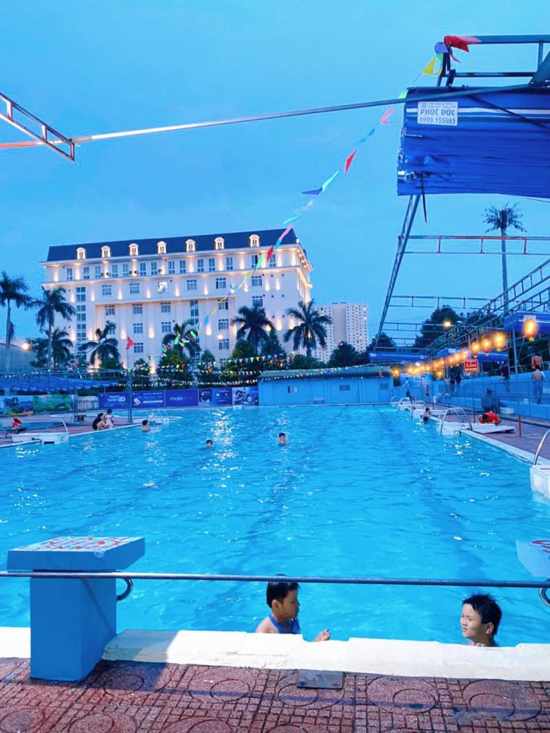 Bể Bơi Quân Khu 4