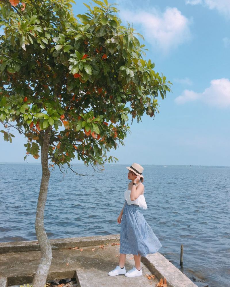 Bến đò Cồn Tộc
