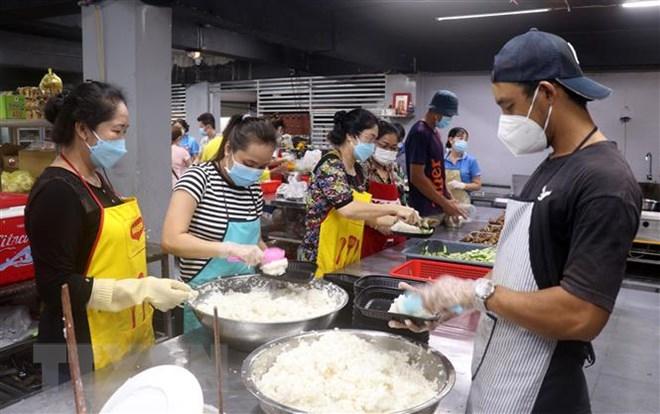 Bếp cơm thiện nguyện An Yên