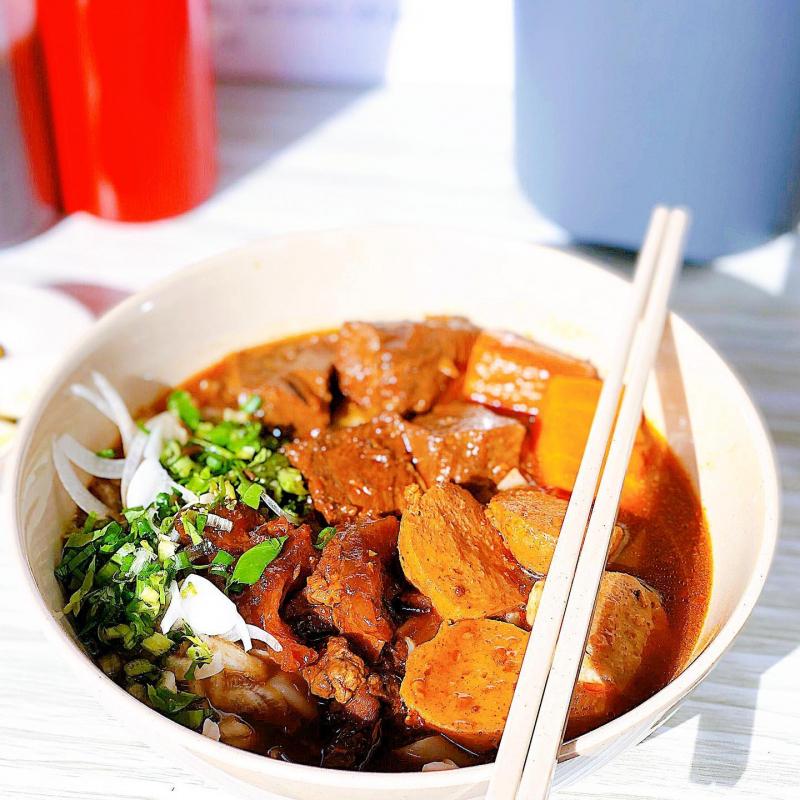 Bún Bò - Bò Kho Hoàng Hy