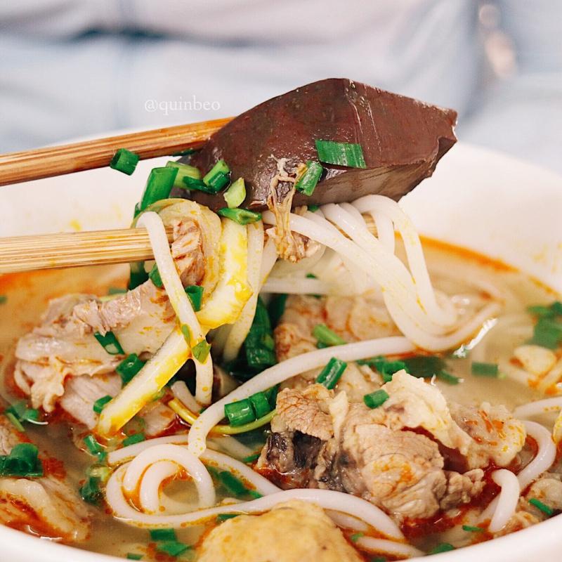 Bún Bò Huế Trang Nam