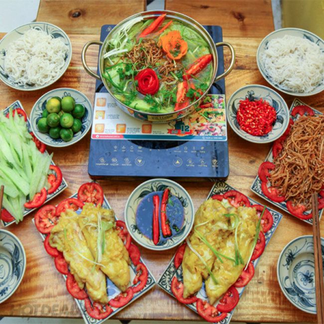 Lẩu bung móng giò - tại Doimonggio