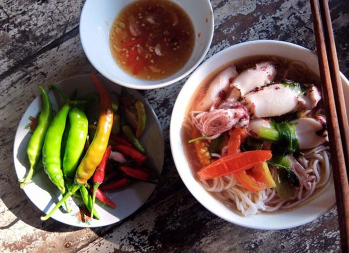 Đến Đại Lãnh - Thưởng thức món bún mực