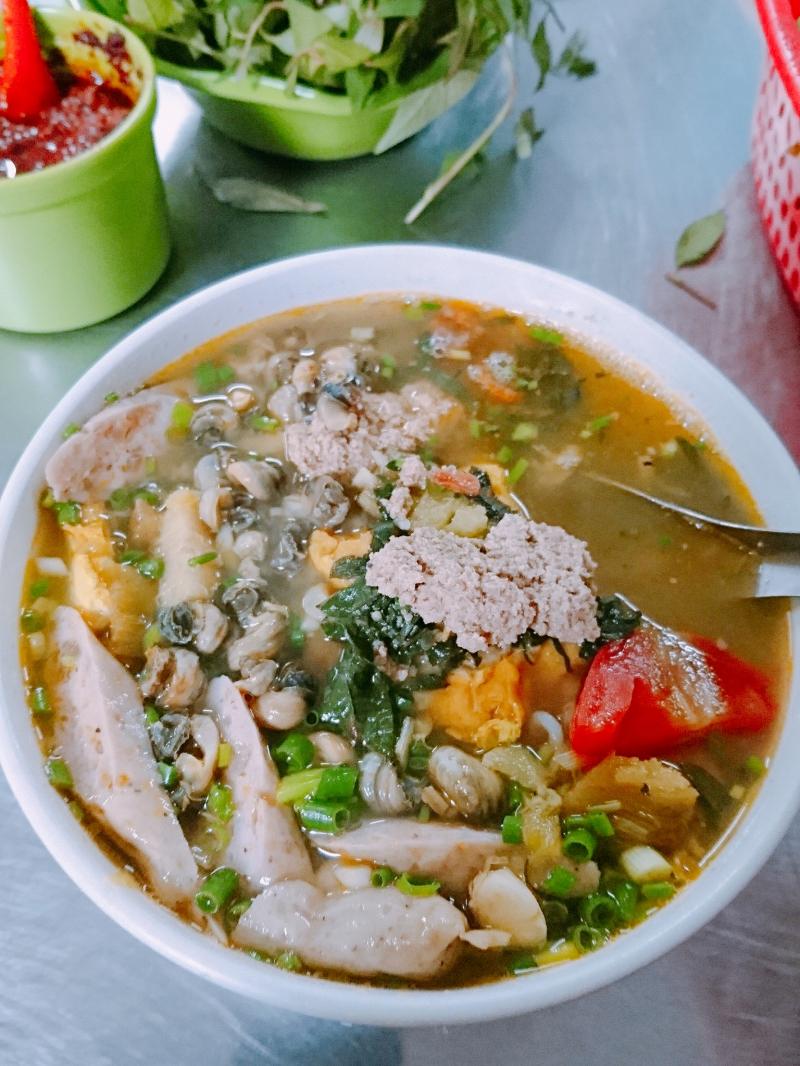 Bún riêu tóp mỡ sườn sụn